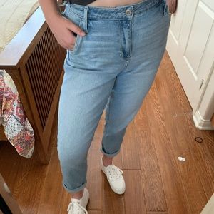 Hollister ultra high rise mom jean